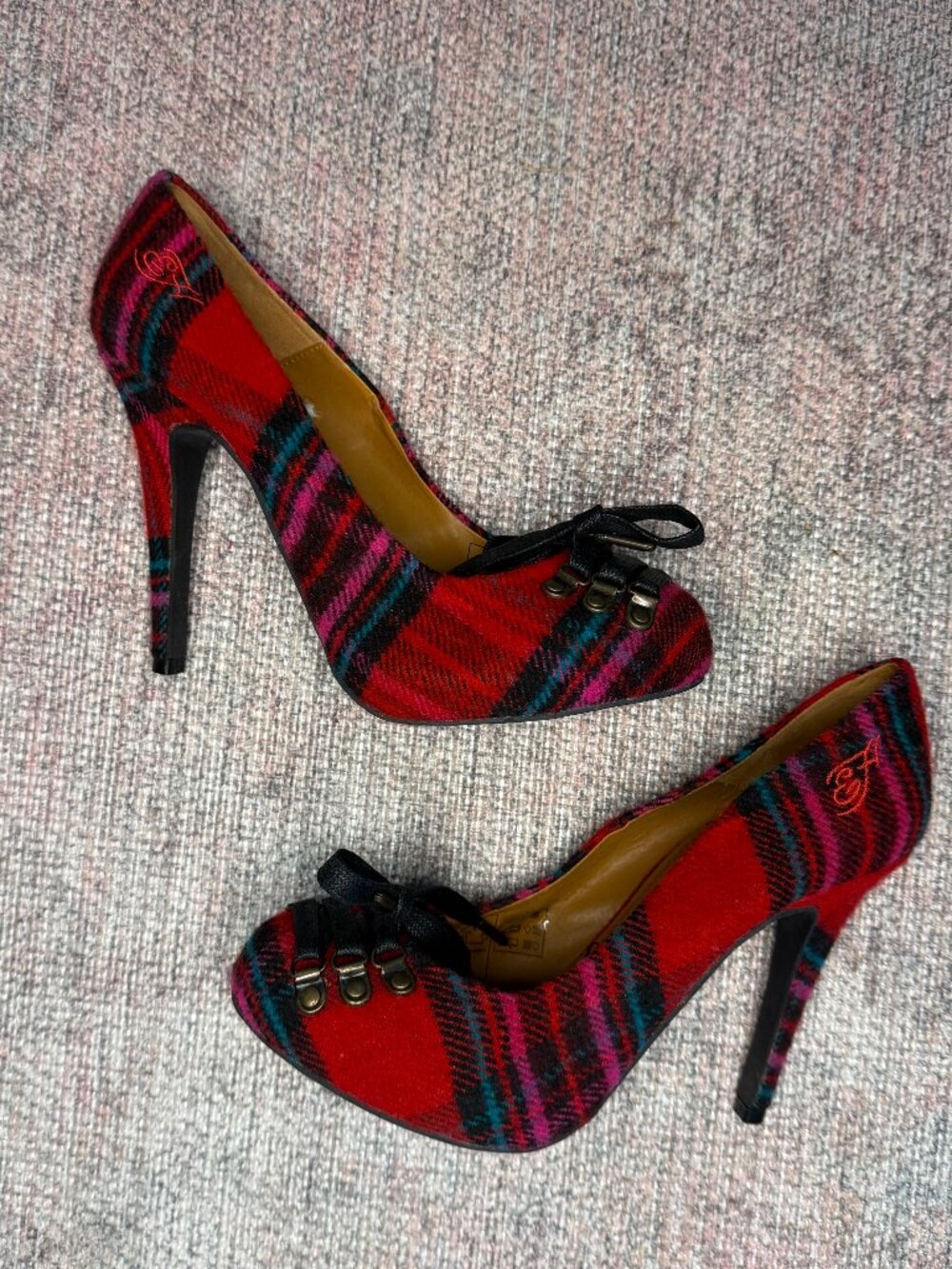 Ed Hardy Red Plaid Heels Size 9